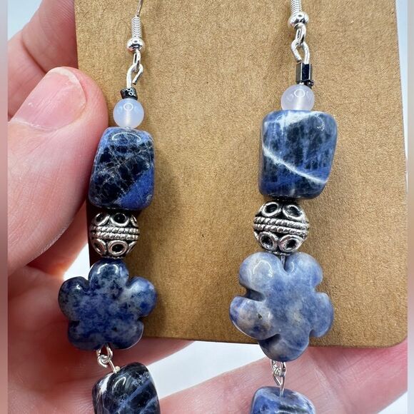 3” dangle earrings with 925 hooks, sodalite, moonstone and silver toned beads! - Picture 7 of 15
